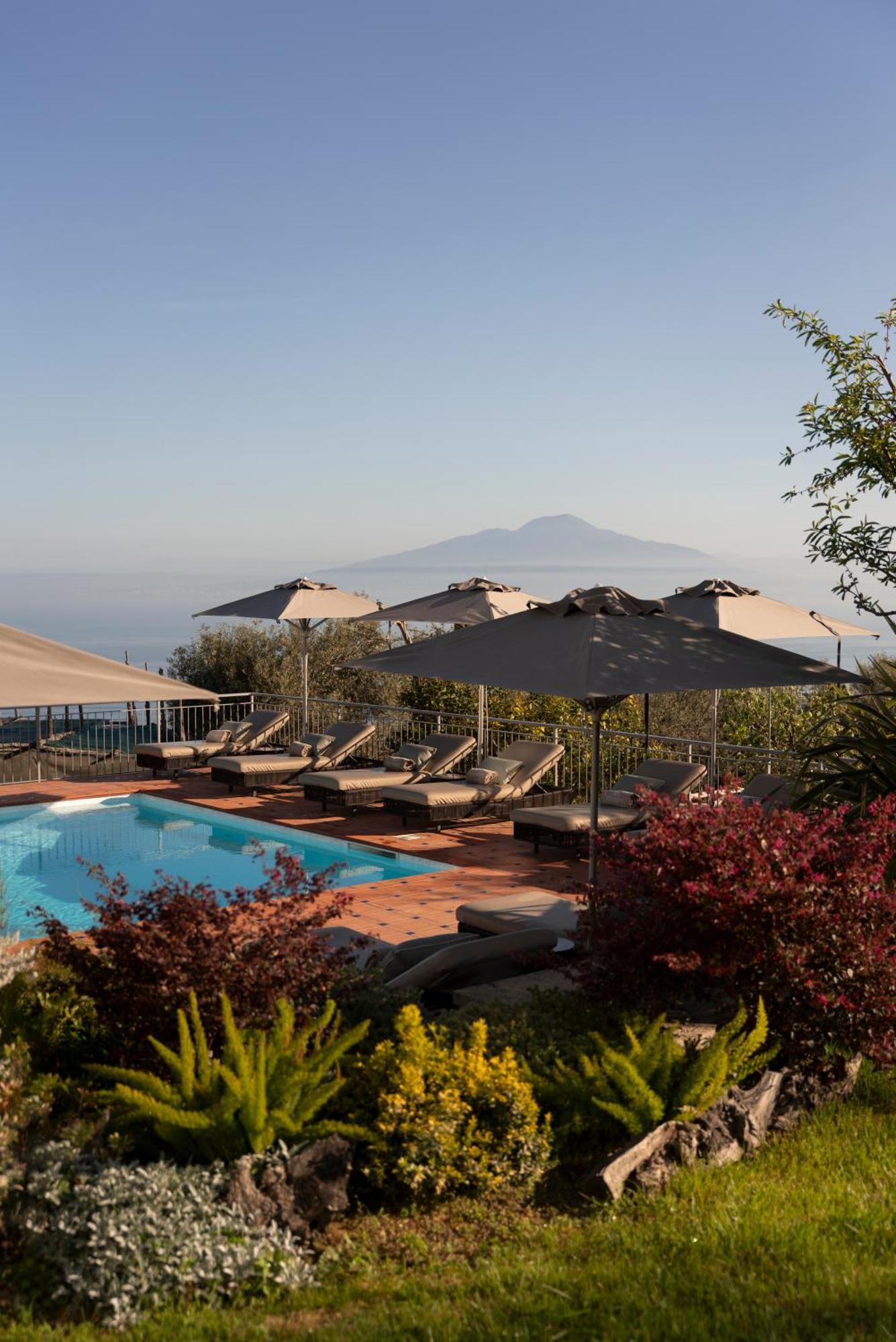 Relais Palazzo Del Barone (Adults Only) Hotel Соренто Екстериор снимка